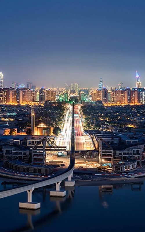 cityscape-of-dubai-united-arab-emirates-at-dusk-wi-A6NVG9Z